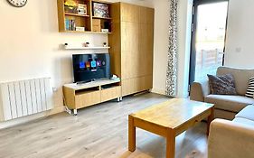 Modern Apartment With Private Terrace